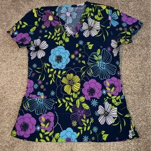 GT Performace Navy Green Purple & Blue Floral Women’s Fitted Scrub Top small